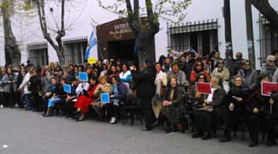 COLE HERMANAS